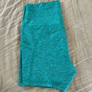 Aerie Offline The Hugger Pocket High Waisted Bike Shorts 5 in inseam